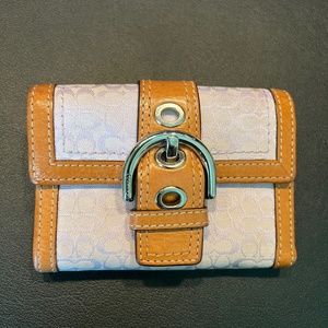 COACH Buckle Compact Wallet **GREAT CONDITION**